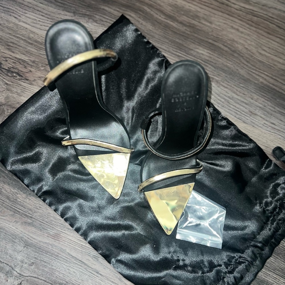 Elegant Black and Gold Women's Heels